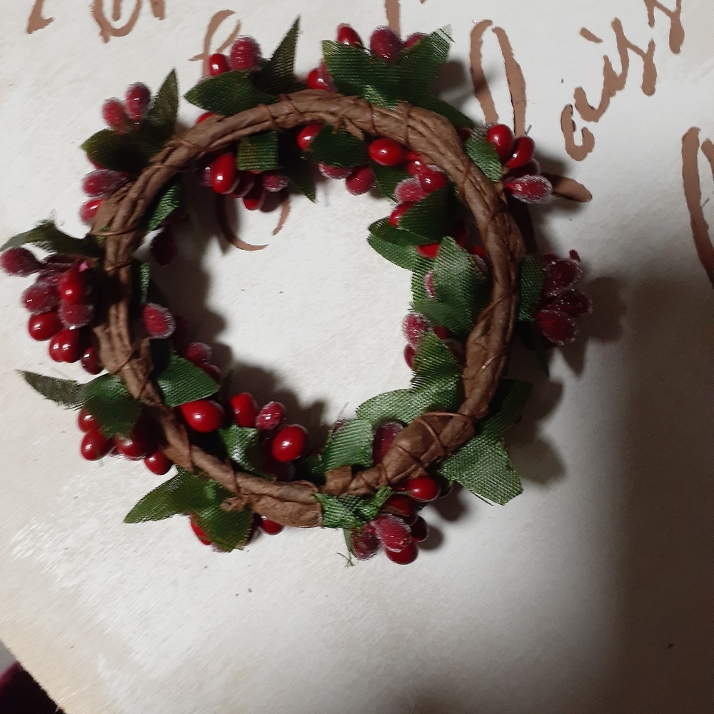 Napkin/Candle Rings - Picture 2 of 3